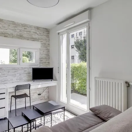 Dify Malot - Jean Mace Apartament